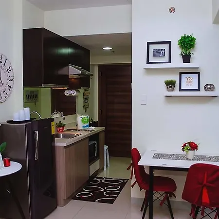 Ezeniel'S Place At Horizons 101 Condominium Cebu Exterior photo