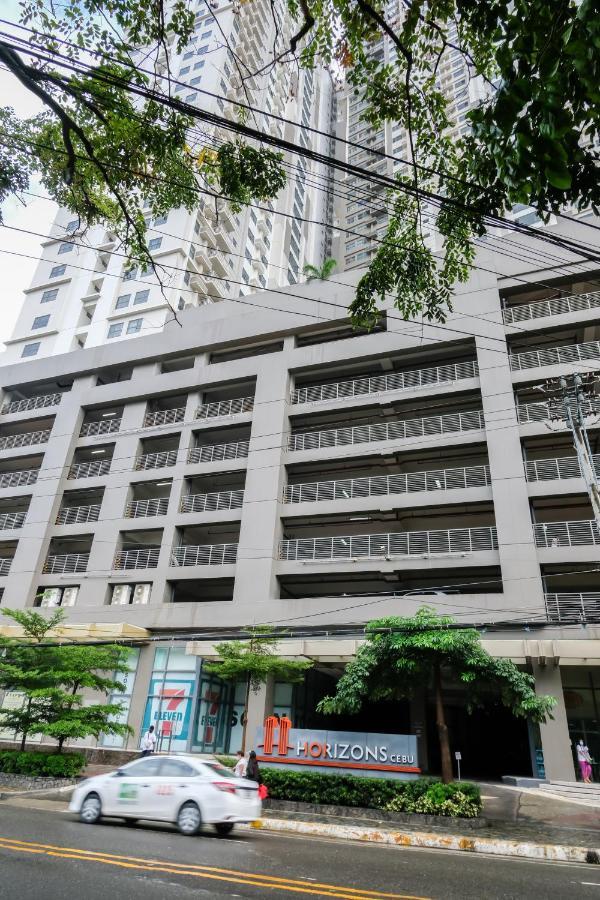 Ezeniel's Place At Horizons 101 Apartment *